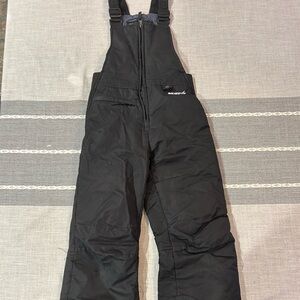 Bib insulated snow pants